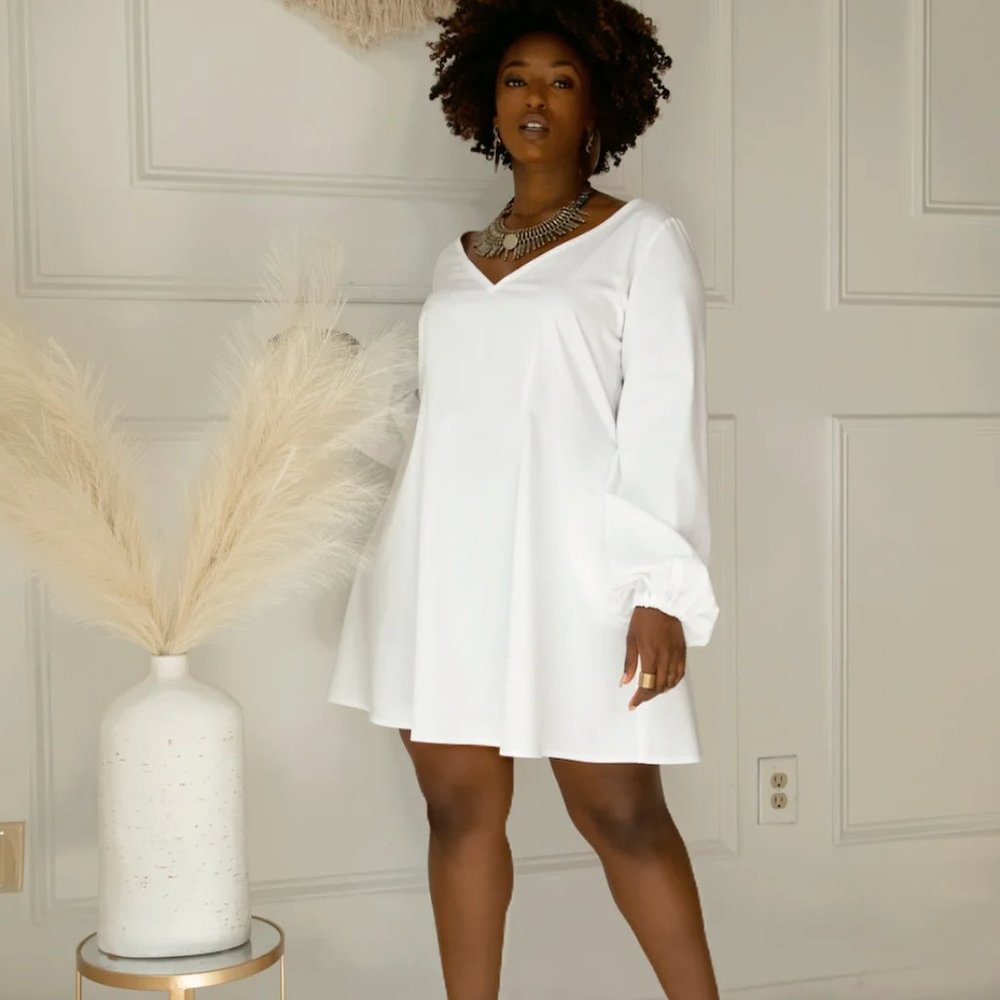 JIBRI Classic Shift Dress, White, JIBRI Size 3/Standard Size 22-24, NWOT